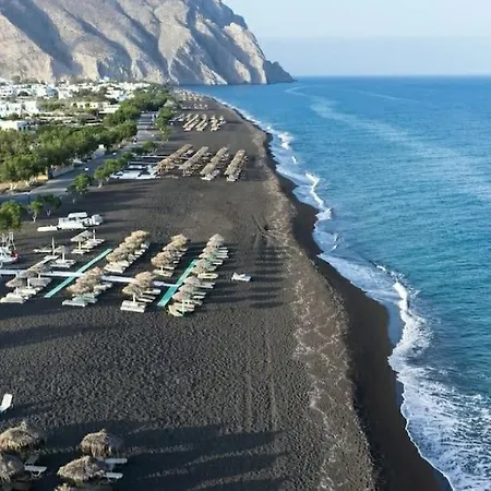 Luxury Vacation Irene With Private Juccuzi Fira (Santorini)