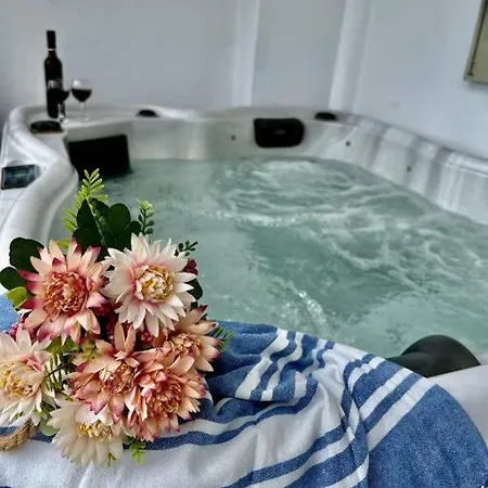 Luxury Vacation Irene With Private Juccuzi *