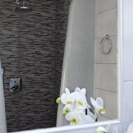 Apartment Luxury Vacation Irene With Private Juccuzi Fira (Santorini)